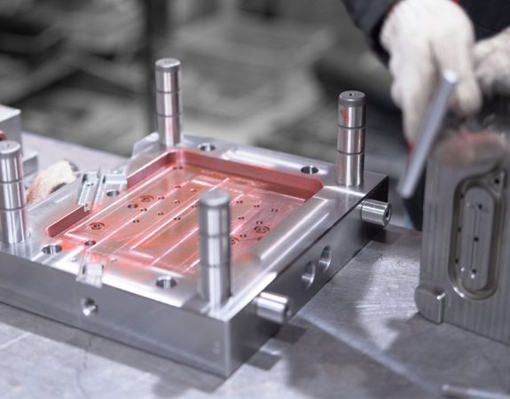 Tooling and plastic injection moulding design