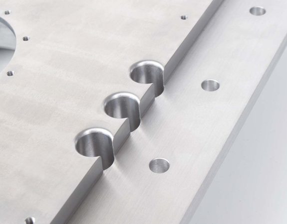 clear anodizing service cnc machined aluminium workpiece with a clear anodised surface finish