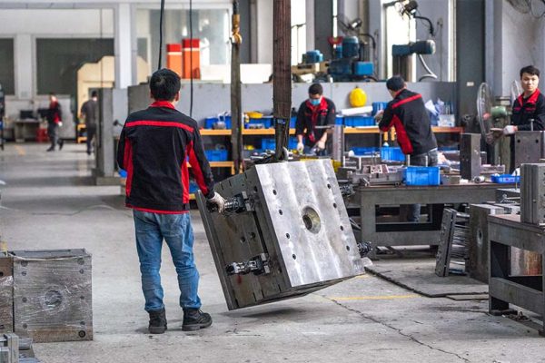 HLH rapid limited plastic injection molding tooling zone