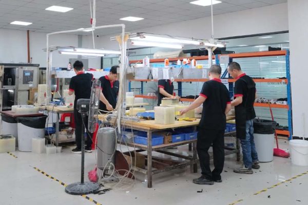 HLH Rapid vacuum casting workshop